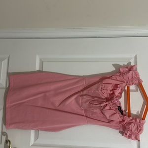 Beautiful body fit pink dress from pretty lil thing. Perfect for summer!